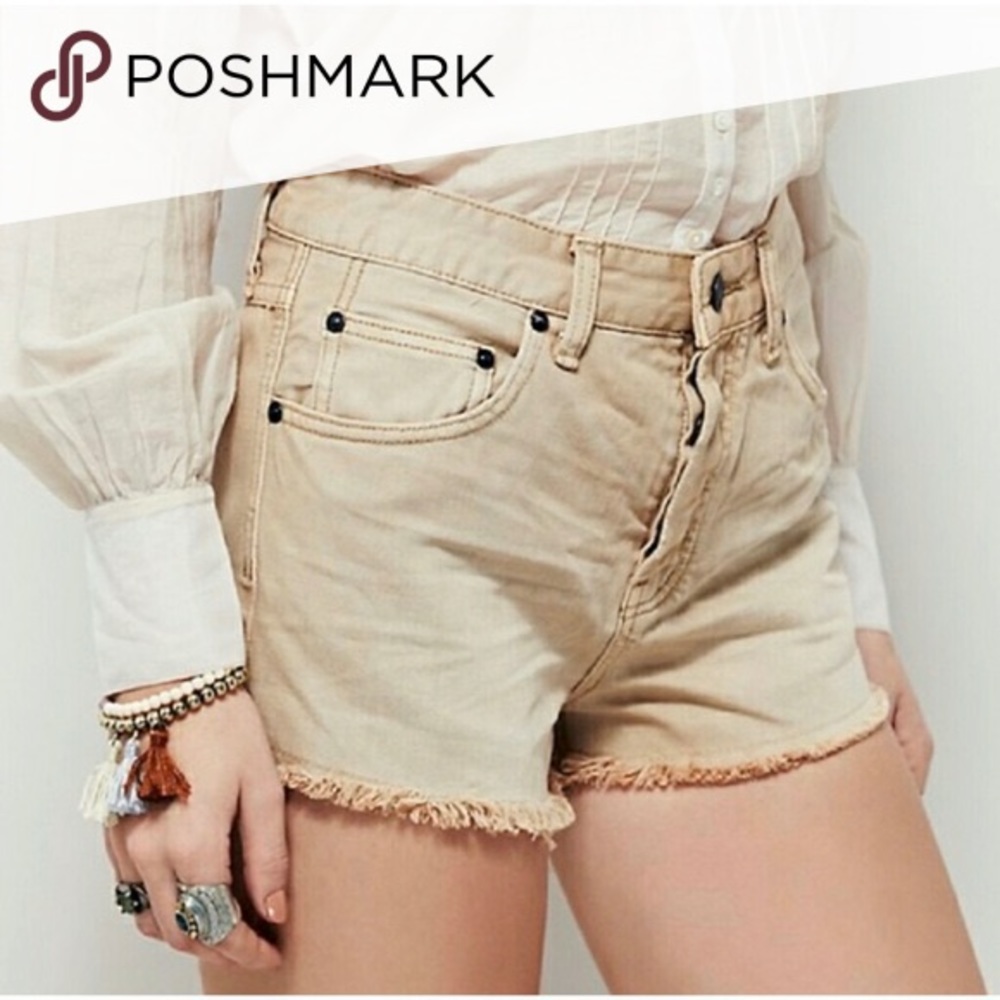 NEW! Free People- Khaki denim shorts- 24